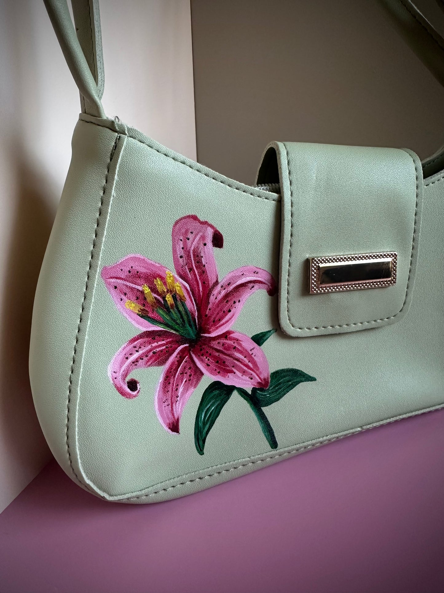 Lily 90’s Style Shoulder Bag