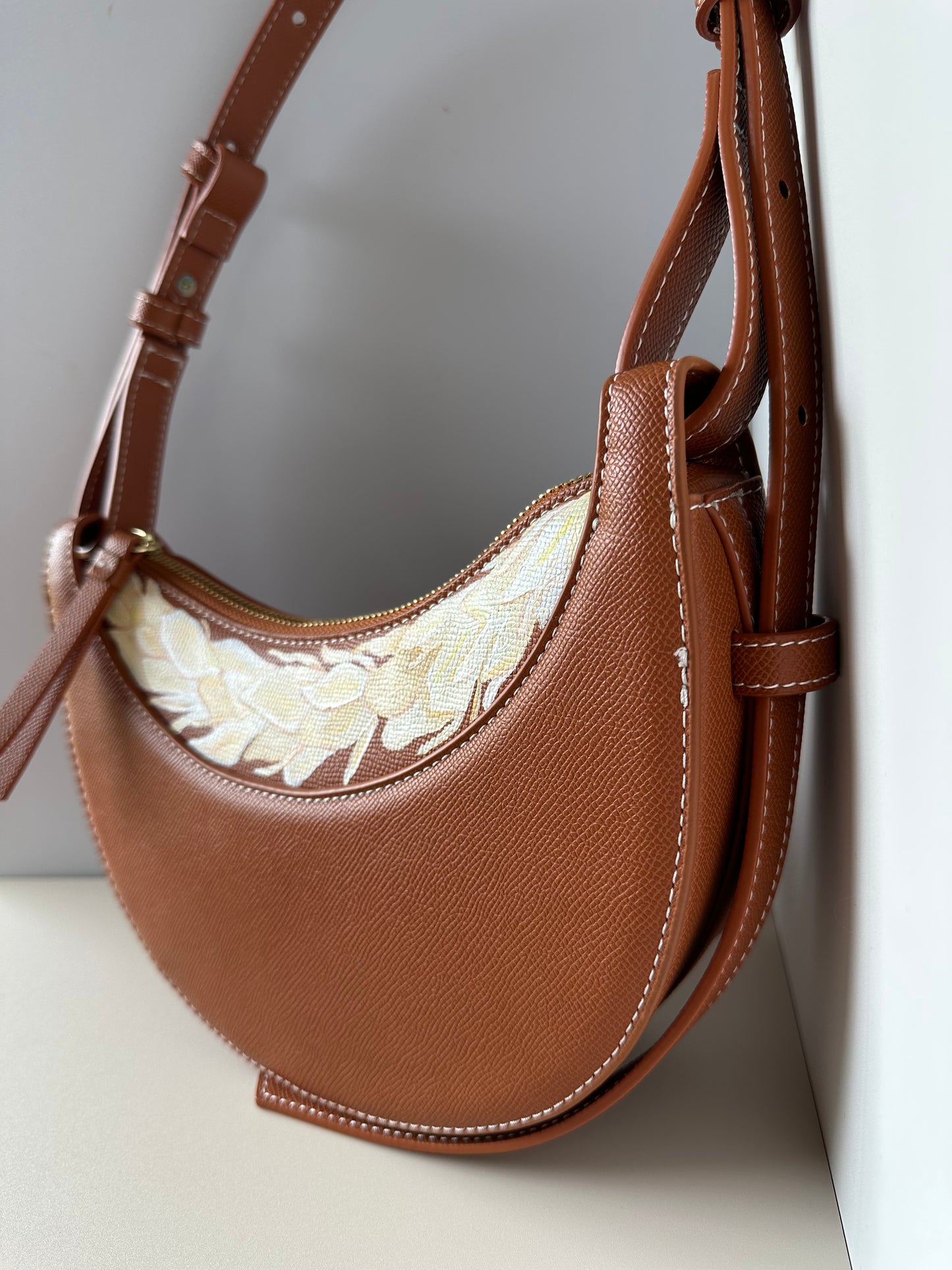 Ginger Crescent Equestrian Bag