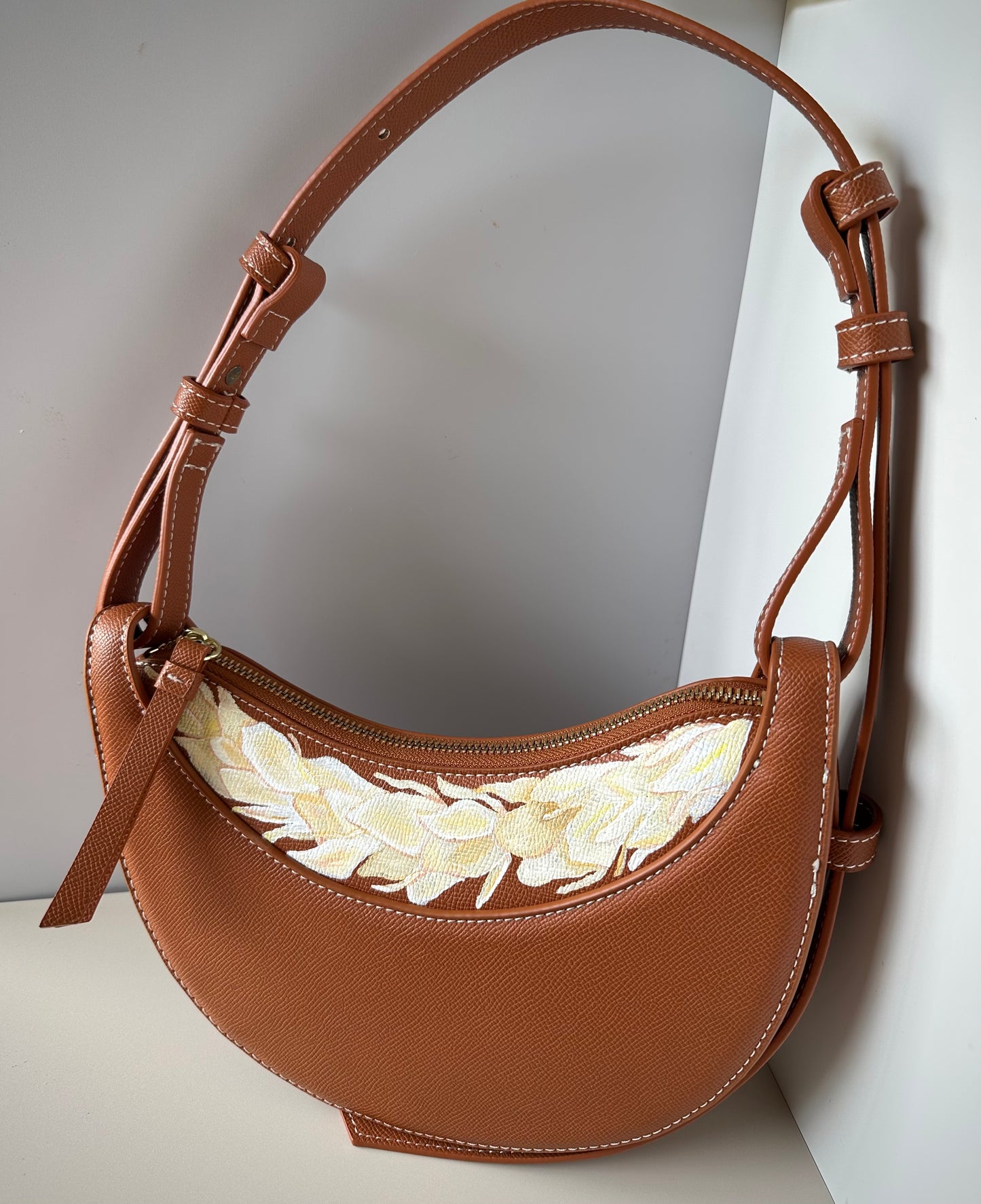 Ginger Crescent Equestrian Bag