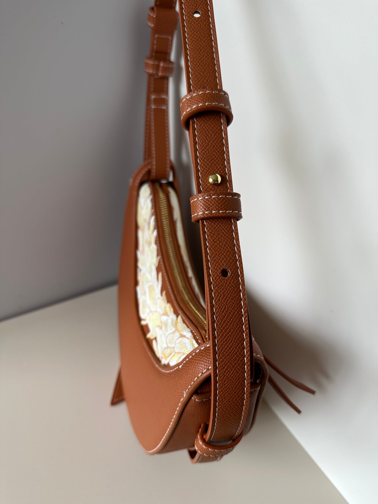 Ginger Crescent Equestrian Bag