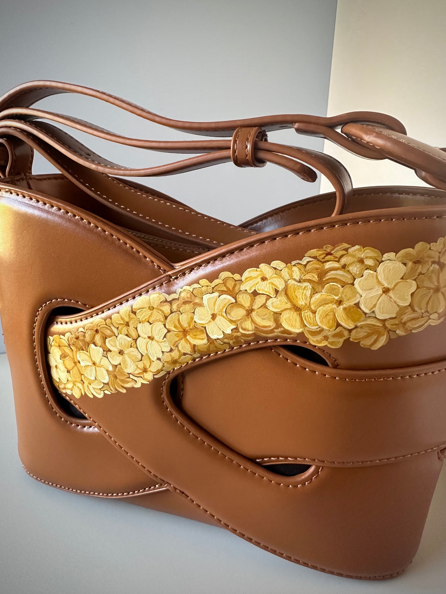 Puakenikeni Poepoe Knotted Bag